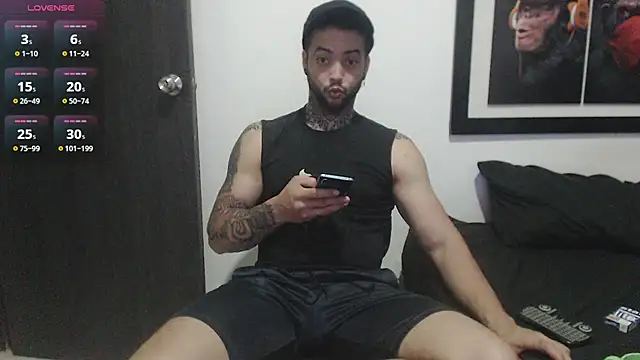 Snapshot of maxi_rogger18 chatting on 20, 3, 2025 maxi rogger18 online show from 20, 3, 2025