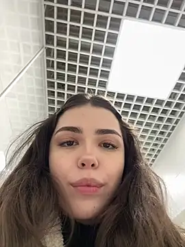 pantyless online show from 3, 2, 2026