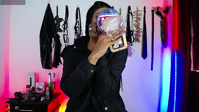 Snapshot of akinoro_ chatting on 4, 10, 2025 akinoro  online show from 4, 10, 2025