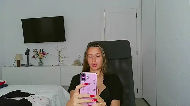 Submissive love online show from 29, 10, 2025