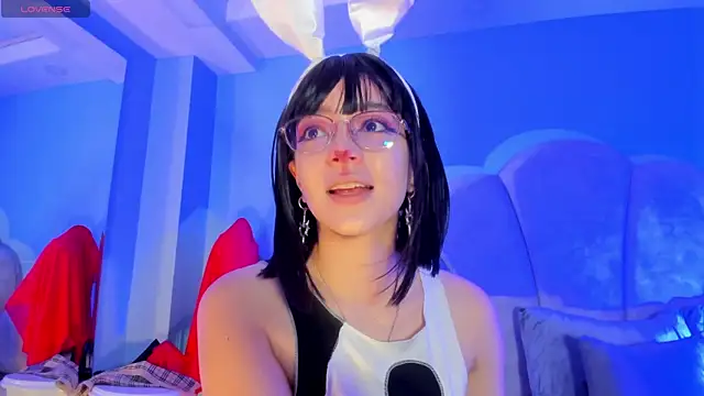 sweeet peach online show from 24, 10, 2025