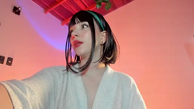 sweeet peach online show from 19, 11, 2025