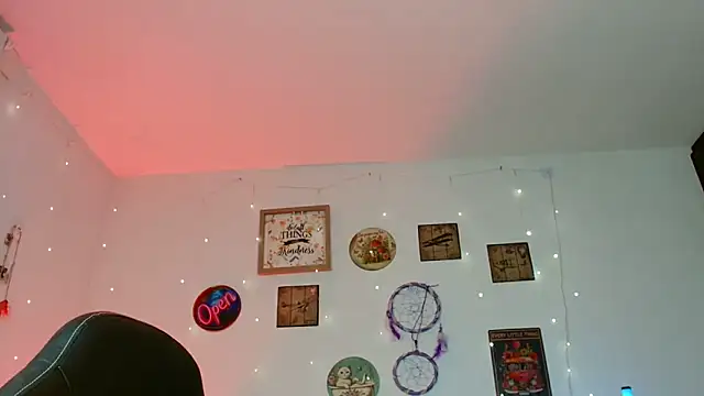 catalinamommyx online show from 15, 11, 2025