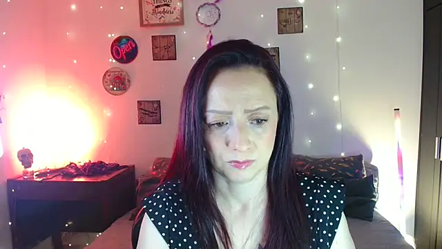 catalinamommyx online show from 16, 6, 2026