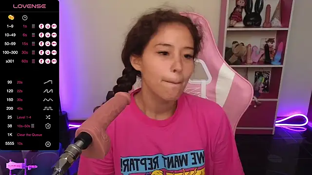 redbarbiedollx online show from 5, 3, 2025