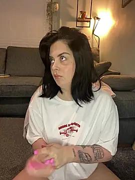 NaomiSquirts online show from 1, 2, 2025