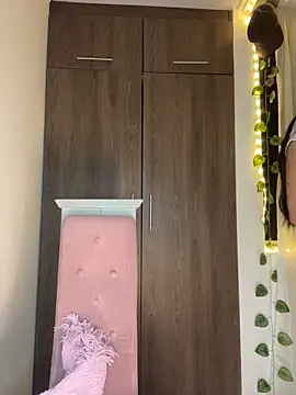 lina pink online show from 1, 2, 2026