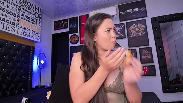 MADISSONLOVE  online show from 5, 3, 2025