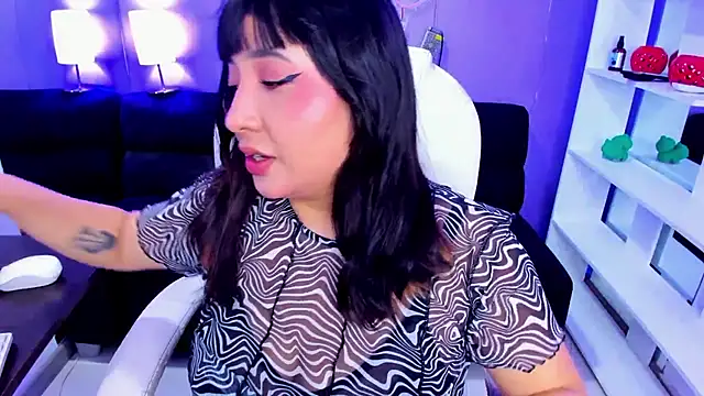 Emma monserrat online show from 2, 5, 2026