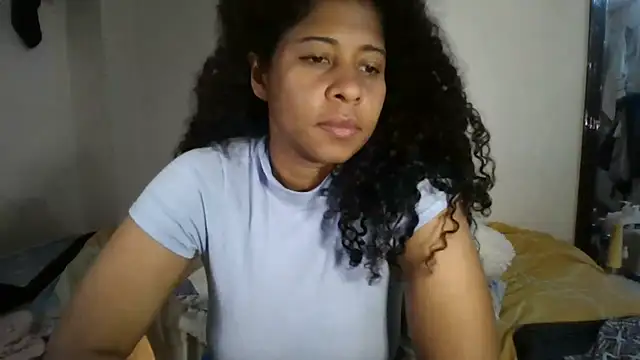 Snapshot of Ivon-09 chatting on 12, 12, 2024 Ivon-09 online show from 12, 12, 2024