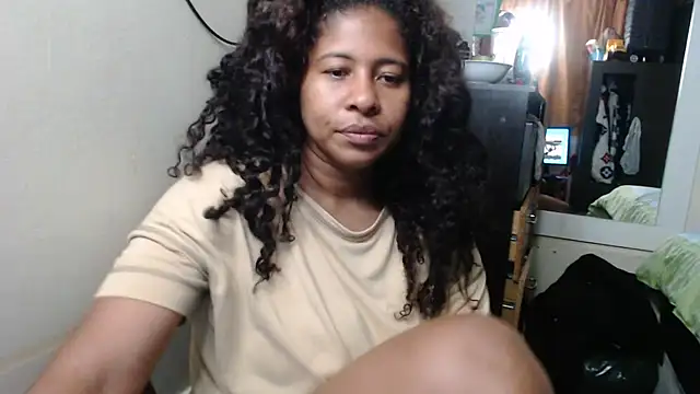Snapshot of Ivon-09 chatting on 20, 2, 2025 Ivon-09 online show from 20, 2, 2025