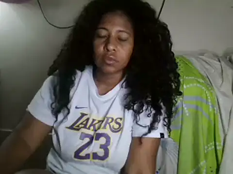 Snapshot of Ivon-09 chatting on 20, 3, 2025 Ivon-09 online show from 20, 3, 2025