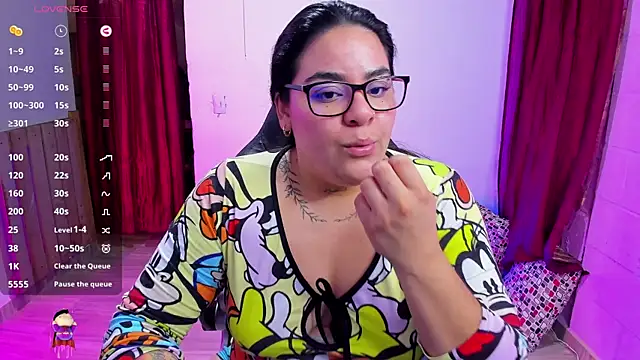 Snapshot of Sharon_hils chatting on 26, 12, 2024 Sharon hils online show from 26, 12, 2024