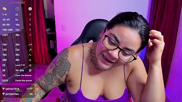 Snapshot of Sharon_hils chatting on 10, 1, 2025 Sharon hils online show from 10, 1, 2025