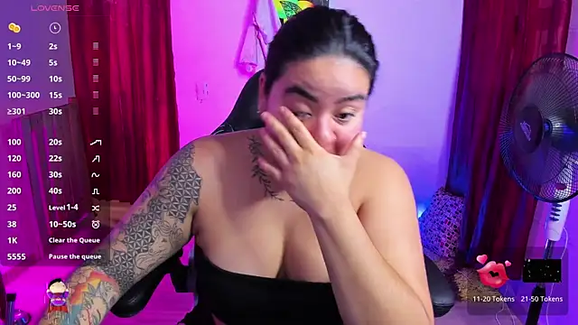 Snapshot of Sharon_hils chatting on 16, 1, 2025 Sharon hils online show from 16, 1, 2025