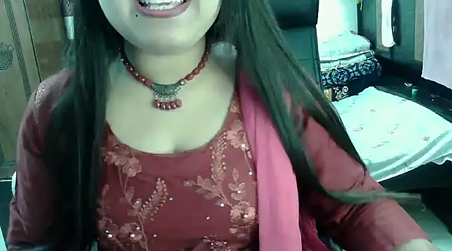 Snapshot of SweetGirlRani143 chatting on 24, 1, 2025 SweetGirlRani143 online show from 24, 1, 2025