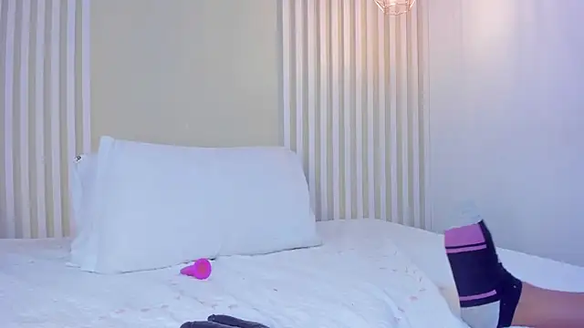 annawelk  online show from 14, 12, 2024