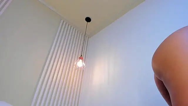 annawelk  online show from 29, 1, 2025