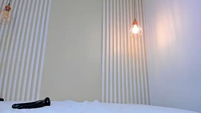 annawelk  online show from 1, 2, 2025