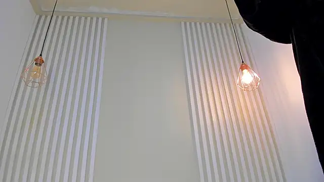 annawelk  online show from 13, 2, 2025