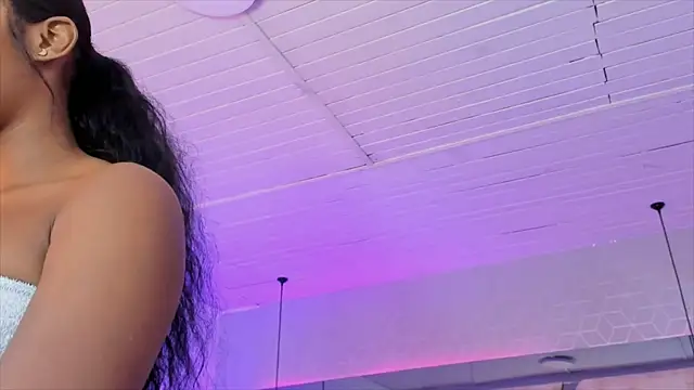 Snapshot of ChaynnaCooper chatting on 10, 12, 2024 ChaynnaCooper online show from 10, 12, 2024
