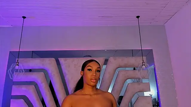 Snapshot of ChaynnaCooper chatting on 15, 12, 2024 ChaynnaCooper online show from 15, 12, 2024