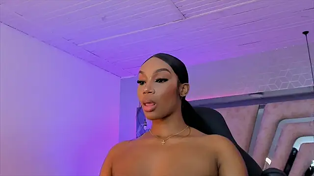 Snapshot of ChaynnaCooper chatting on 15, 12, 2024 ChaynnaCooper online show from 15, 12, 2024