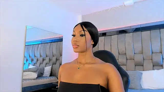 Snapshot of ChaynnaCooper chatting on 13, 2, 2025 ChaynnaCooper online show from 13, 2, 2025