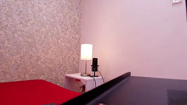 nicol f online show from 24, 1, 2025