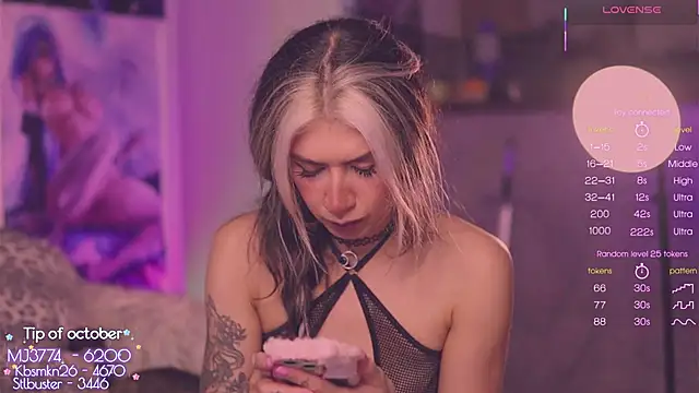 Snapshot of Virtual_Wafu chatting on 18, 10, 2025 Virtual Wafu online show from 18, 10, 2025