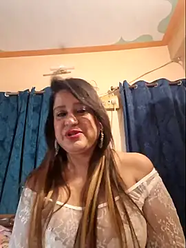 Hot Queen77 online show from 13, 12, 2024