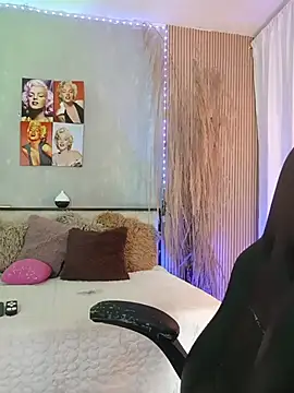 nahiarapalmer19 online show from 7, 8, 2026