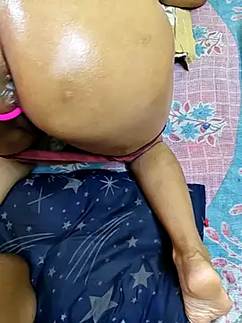 Snapshot of GF_nd_BF_ chatting on 30, 10, 2025 GF nd BF  online show from 30, 10, 2025