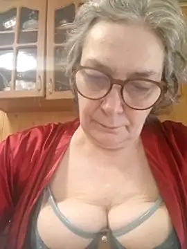 Snapshot of IrinaSweet54 chatting on 23, 4, 2026 IrinaSweet54 online show from 23, 4, 2026