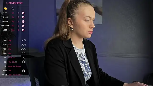 Snapshot of Ariell_Margot_ chatting on 9, 2, 2025 Ariell Margot online show from 9, 2, 2025