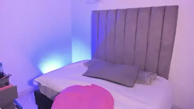 Snapshot of sarah__bigboobs chatting on 24, 10, 2025 sarah  bigboobs online show from 24, 10, 2025