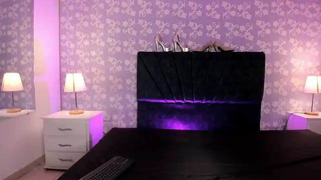 BritneySweet  online show from 25, 4, 2026