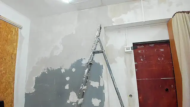 YourSuperModel online show from 1, 1, 2025