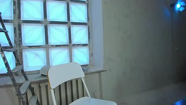 YourSuperModel online show from 18, 3, 2025