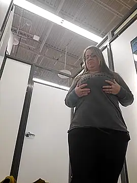 crazycatcass online show from 4, 3, 2025