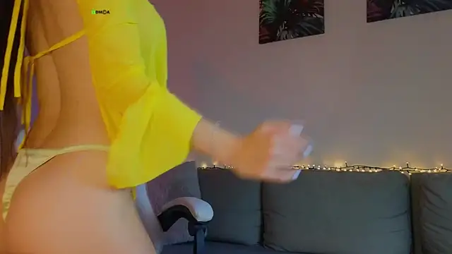 Snapshot of tina_akira chatting on 27, 10, 2025 tina akira online show from 27, 10, 2025