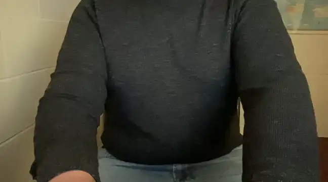 Snapshot of ThongerBBro chatting on 22, 12, 2024 ThongerBBro online show from 22, 12, 2024