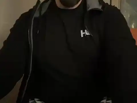 Snapshot of ThongerBBro chatting on 24, 12, 2024 ThongerBBro online show from 24, 12, 2024