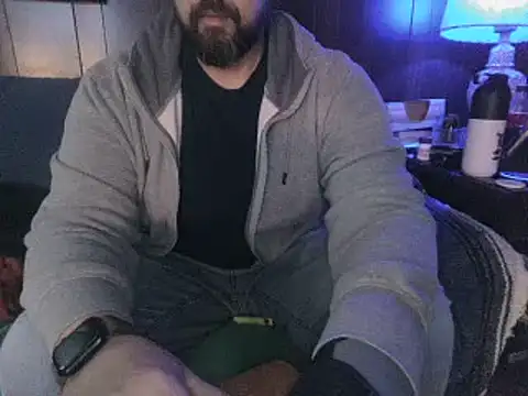 Snapshot of ThongerBBro chatting on 28, 12, 2024 ThongerBBro online show from 28, 12, 2024