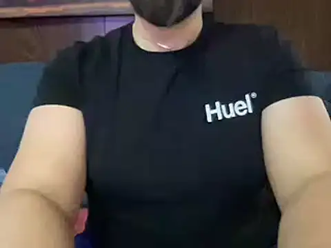 Snapshot of ThongerBBro chatting on 8, 1, 2025 ThongerBBro online show from 8, 1, 2025