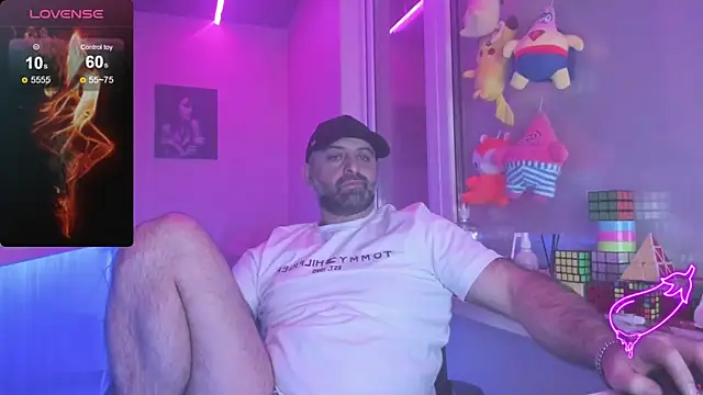 Snapshot of MAGABEAR077 chatting on 16, 2, 2025 MAGABEAR077 online show from 16, 2, 2025