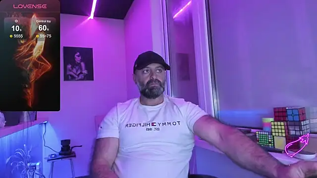 Snapshot of MAGABEAR077 chatting on 22, 9, 2025 MAGABEAR077 online show from 22, 9, 2025