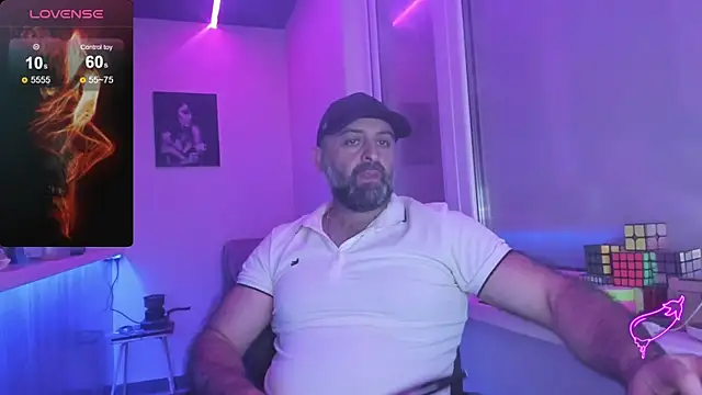 Snapshot of MAGABEAR077 chatting on 9, 10, 2025 MAGABEAR077 online show from 9, 10, 2025