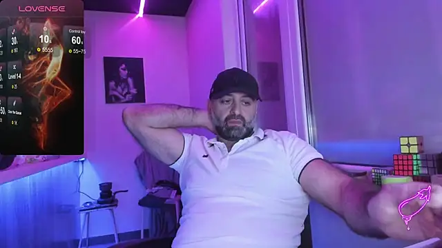 Snapshot of MAGABEAR077 chatting on 12, 10, 2025 MAGABEAR077 online show from 12, 10, 2025