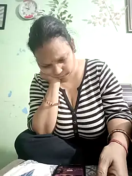 Kavya kapoor online show from 3, 2, 2025
